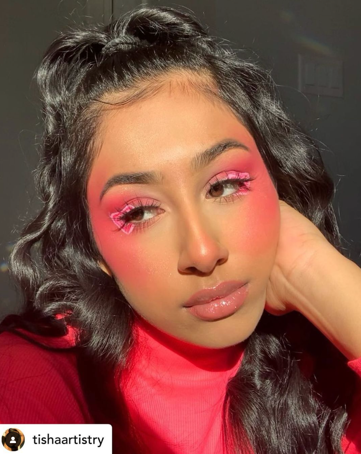 Tisha wearing the bubble gum pastel pink hydro liner.